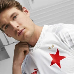 Maillot D’avant-match De Football SK Slavia Prague Homme PUMA 9 Maillot D’avant-match De Football SK Slavia Prague Homme PUMA -Puma Soldes Boutique maillot davant match de football sk slavia prague homme puma 4
